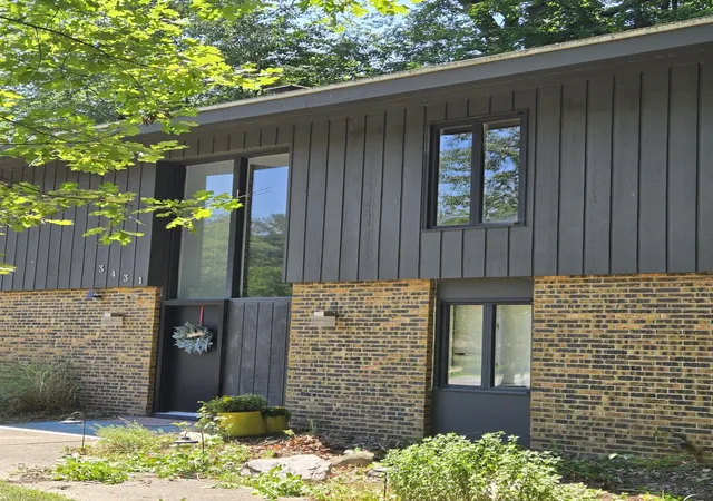 Photo 3 of Single family home for sale at 3431 Tricklewood Dr SE, Grand Rapids, MI 49546 | MLS# 65026037048 | Listing updated on 2026-09-11