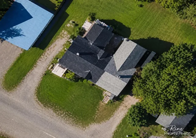 19th image of 56685 Rockland St, Calumet, MI 49913 | MLS# 61050215414