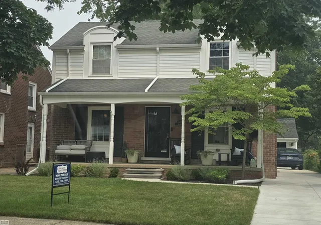 1st image of 1830 Kenmore Dr, Grosse Pointe Woods, MI 48236 | MLS# 58050215415