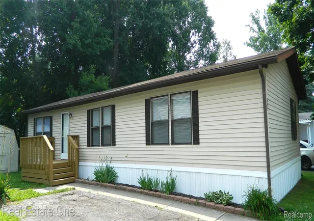 1st image of 555 Turquoise Dr, Whitmore Lake, MI 48189 | MLS# 20261055632