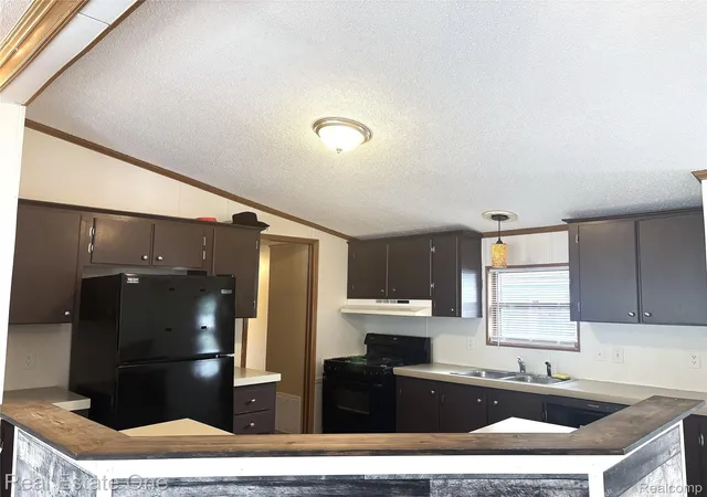 image of 555 Turquoise Dr, Whitmore Lake, MI 48189 | MLS# 20261055632