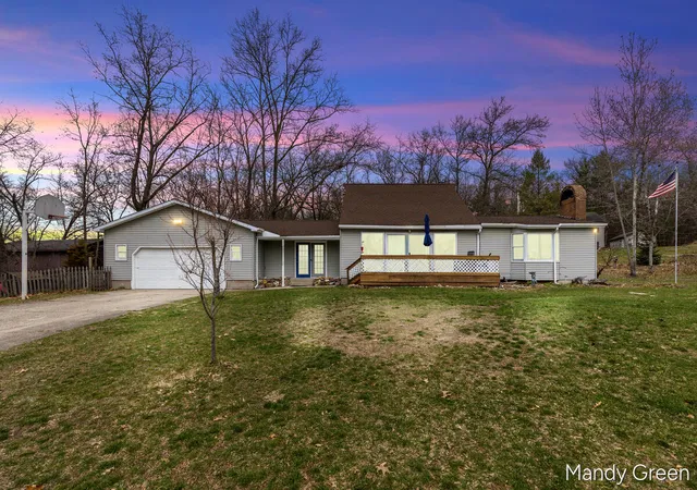 2nd image of 3612 Holiday Dr, Greenville, MI 48838 | MLS# 65026037058