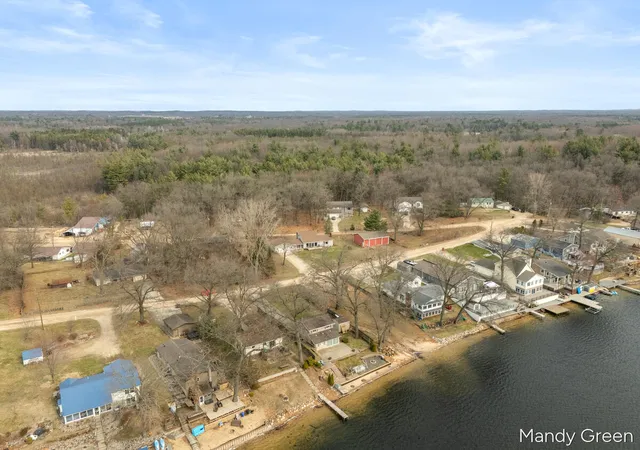 36th image of 3612 Holiday Dr, Greenville, MI 48838 | MLS# 65026037058