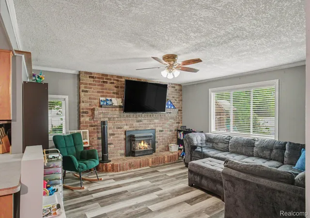 3rd image of 4425 Crampton Cir, Flint, MI 48506 | MLS# 20261055643