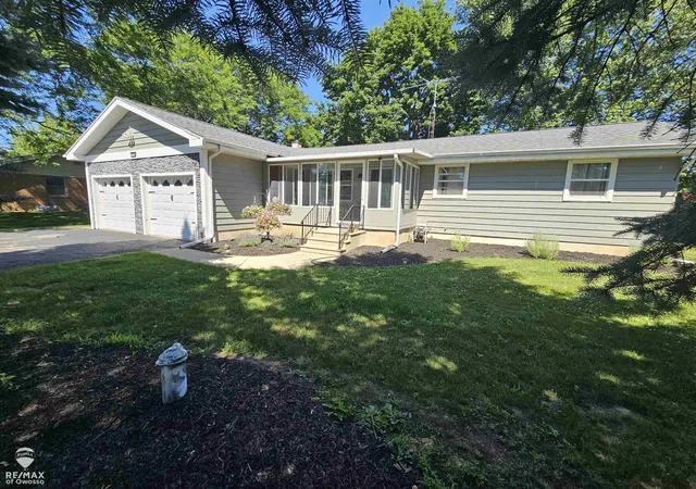 Photo 1 of Single family home for sale at 500 N Hintz St, Owosso, MI 48867 | MLS# 60050215424 | Listing updated on 2026-07-29