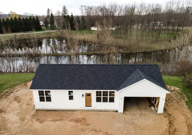 Photo 1 of Single family home for sale at 11639 E Bear Meadows Dr Se, Alto, MI 49302 | MLS# 65026037073 | Listing updated on 2026-08-10