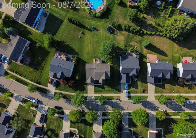 3rd image of 934 Running Brook Dr, Holly, MI 48442 | MLS# 20261055657