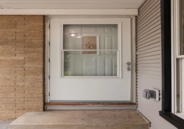 Photo 3 of Single family home for sale at 815 Westminster Rd, Traverse City, MI 49686 | MLS# 78080071246 | Listing updated on 2026-07-22