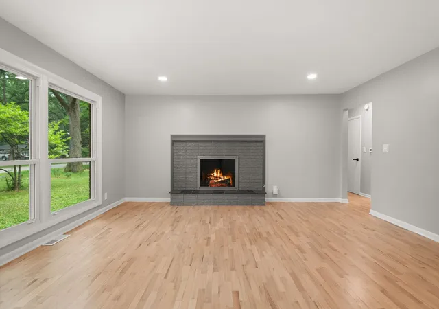 Photo 4 of Single family home for sale at 815 Westminster Rd, Traverse City, MI 49686 | MLS# 78080071246 | Listing updated on 2026-07-22