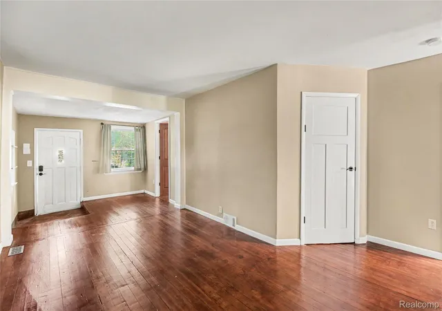 Photo 4 of Single family home for sale at 23830 Scotia Rd, Oak Park, MI 48237 | MLS# 20261055670 | Listing updated on 2026-09-24