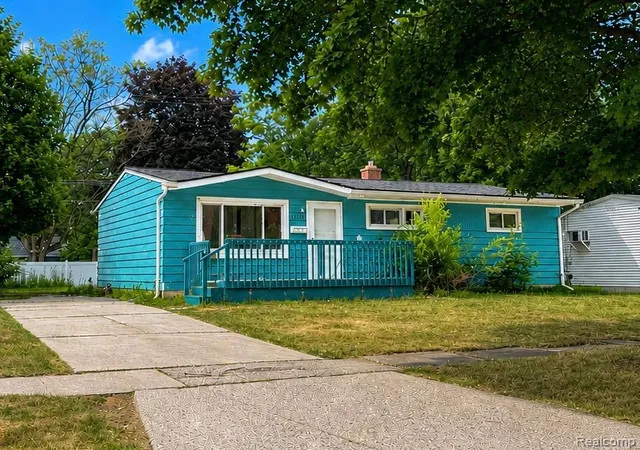Photo 1 of Single family home for sale at 3731 Lynn St, Flint, MI 48503 | MLS# 20261055679 | Listing updated on 2026-07-23