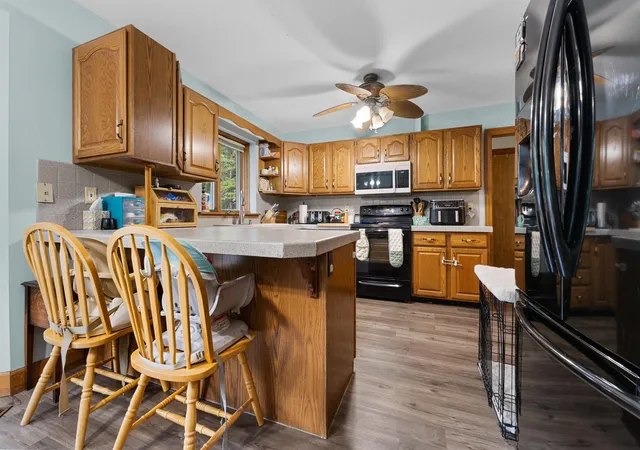Photo 3 of Single family home for sale at 5893 Mary King Dr, Jackson, MI 49201 | MLS# 81026037087 | Listing updated on 2026-09-10