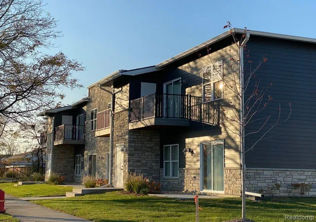 2nd image of 1241 E Woodward Heights Blvd, Hazel Park, MI 48030 | MLS# 20261055689