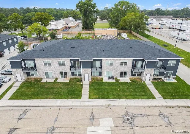 2nd image of 1251 E Woodward Heights Blvd, Hazel Park, MI 48030 | MLS# 20261055690