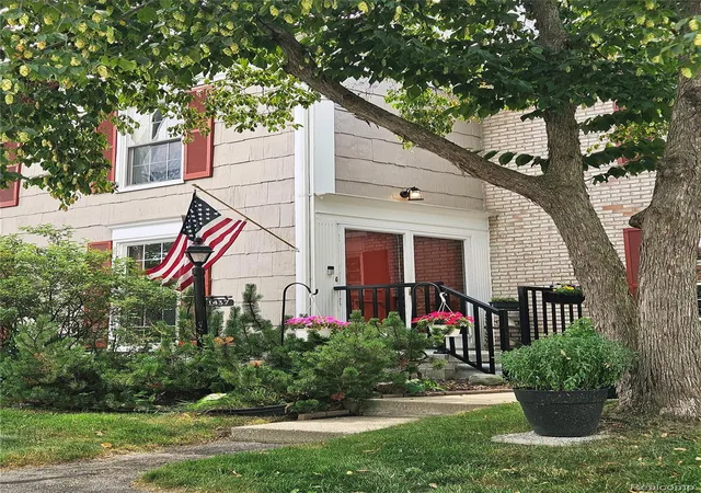 Photo 3 of Condo for sale at 1437 Lantern Ln, Rochester Hills, MI 48306 | MLS# 20261055708 | Listing updated on 2026-09-04