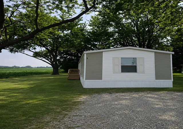 Photo 1 of Single family home for sale at 452 Elm St #1, Breckenridge, MI 48615 | MLS# 66026037104 | Listing updated on 2026-07-20