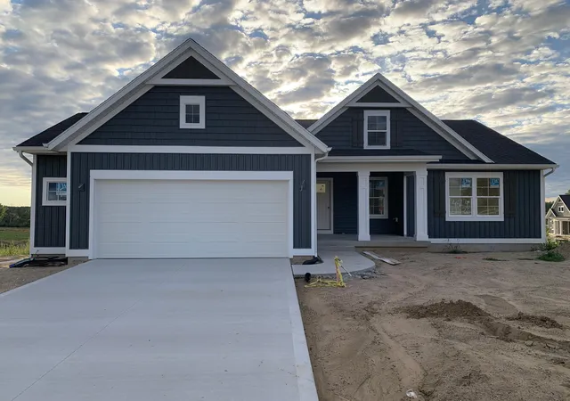 Photo 1 of Single family home for sale at 4814 Bethpage Dr Nw, Comstock Park, MI 49321 | MLS# 65026037116 | Listing updated on 2026-09-04