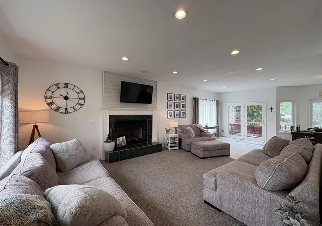 3rd image of 1694 Leisure Ct, Dorr, MI 49323 | MLS# 65026037115
