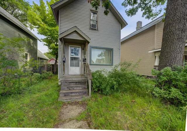 Multi family home for sale at 633 East 8th, Traverse City, MI 49686 | MLS# 78080071253