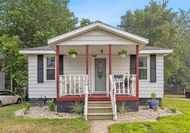 1st image of 1628 Pennoyer Ave, Grand Haven, MI 49417 | MLS# 65026037124