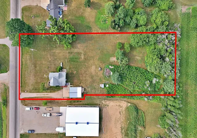 Photo 3 of Single family home for sale at 8600 S Lucas Rd, Mc Bain, MI 49657 | MLS# 78080071255 | Listing updated on 2026-07-23
