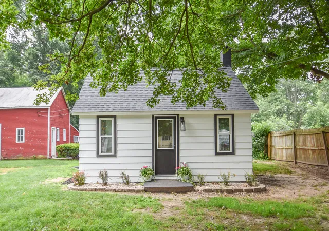 3rd image of 66 Smith St, Coldwater, MI 49036 | MLS# 62026037134