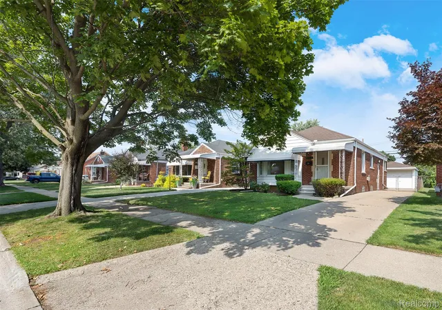 2nd image of 9929 Carter Ave, Allen Park, MI 48101 | MLS# 20261055770