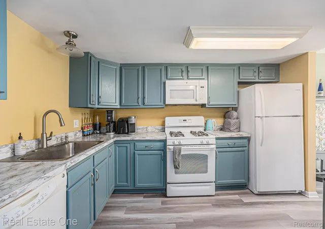 3rd image of 239 Fieldcrest St, Ann Arbor, MI 48103 | MLS# 20261055776
