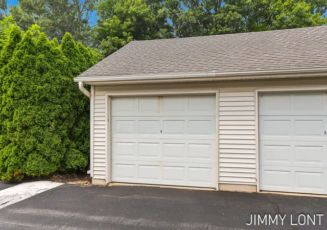 Photo 4 of Condo for sale at 3074 W Crystal Waters Dr #8, Holland, MI 49424 | MLS# 65026037143 | Listing updated on 2026-08-18