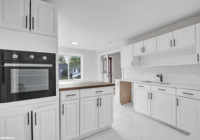 Photo 3 of Single family home for sale at 517 Rhodes St, Pinconning, MI 48650 | MLS# 61050215470 | Listing updated on 2026-09-02