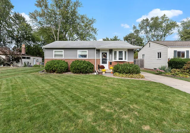 Photo 1 of Single family home for sale at 22029 Downing St, Saint Clair Shores, MI 48080 | MLS# 20261055802 | Listing updated on 2026-08-04