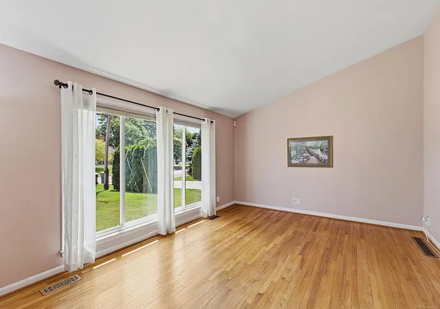 Photo 3 of Single family home for sale at 28239 Brandywine Rd, Farmington Hills, MI 48334 | MLS# 58050215474 | Listing updated on 2026-07-27
