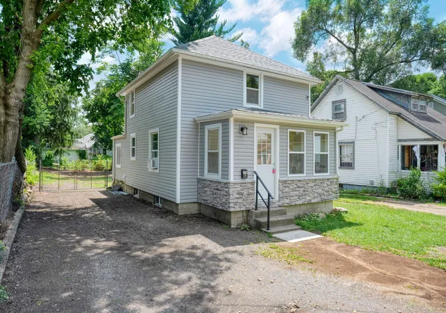 Photo 1 of Single family home for sale at 153 Hollis St, Jackson, MI 49203 | MLS# 81026037147 | Listing updated on 2026-09-10