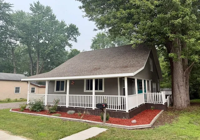 3rd image of 518 W Belle Ave, Saint Charles, MI 48655 | MLS# 5050215480
