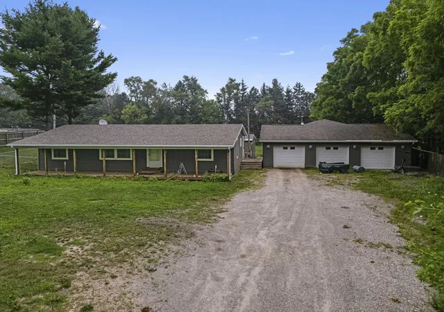 Single family home for sale at 5523 S Lake Pleasant Rd, Osseo, MI 49266 | MLS# 53026037152