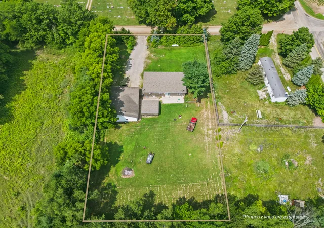 Photo 3 of Single family home for sale at 5523 S Lake Pleasant Rd, Osseo, MI 49266 | MLS# 53026037152 | Listing updated on 2026-09-17