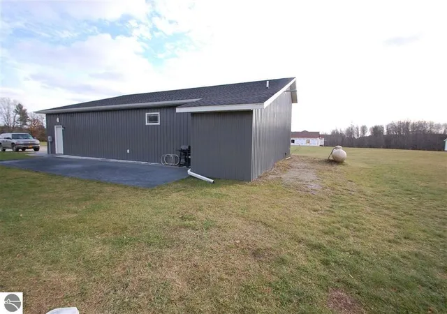 3rd image of 3380 Bella Dr, West Branch, MI 48661 | MLS# 77080071260