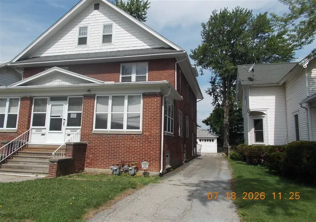 Photo 3 of Multi family home for sale at 760 Washington St, Monroe, MI 48161 | MLS# 81026037172 | Listing updated on 2026-09-09