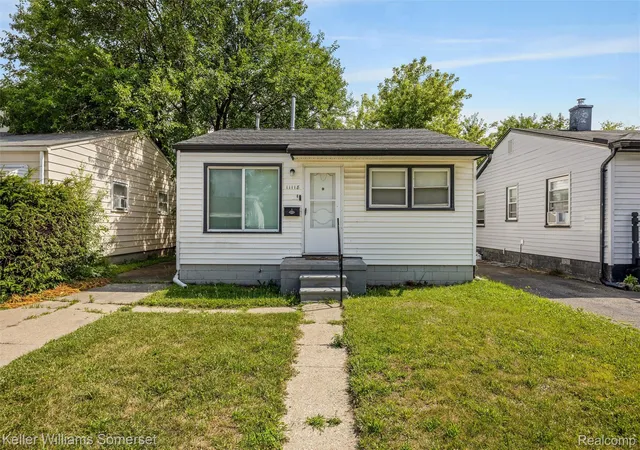 Photo 2 of Single family home for sale at 11118 Jewett Ave, Warren, MI 48089 | MLS# 20261055853 | Listing updated on 2026-08-20