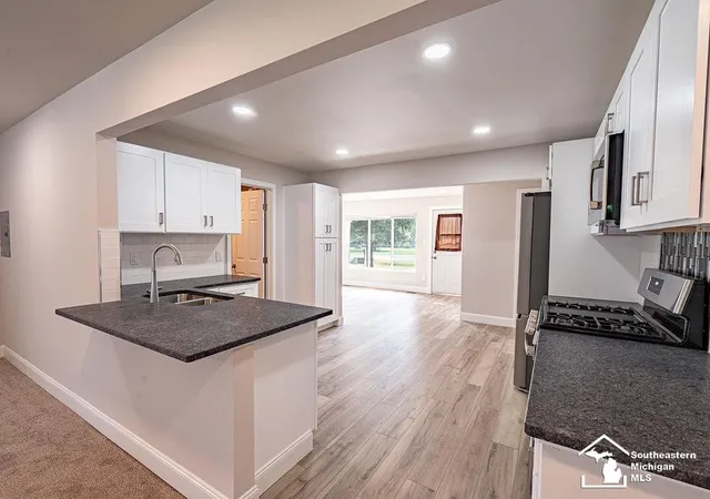 Photo 3 of Single family home for sale at 13911 Alton Rd, Monroe, MI 48161 | MLS# 57050215487 | Listing updated on 2026-09-14