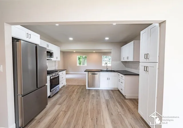 Photo 4 of Single family home for sale at 13911 Alton Rd, Monroe, MI 48161 | MLS# 57050215487 | Listing updated on 2026-09-14