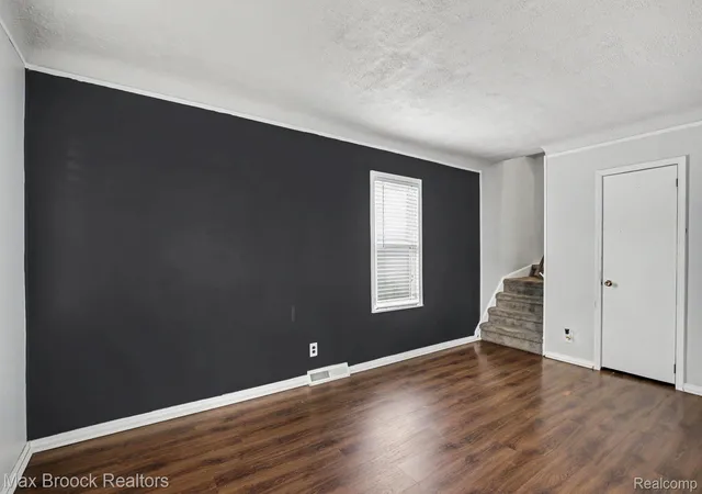 Photo 4 of Single family home for sale at 2229 Rosemary Ave, Waterford, MI 48328 | MLS# 20261055858 | Listing updated on 2026-09-05