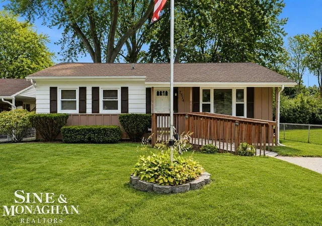 1st image of 2514 22nd Ave, Port Huron, MI 48060 | MLS# 58050215492
