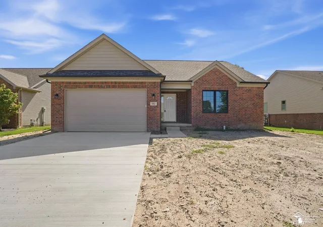Photo 1 of Single family home for sale at 582 Rose Crst Blvd, Monroe, MI 48162 | MLS# 57050215493 | Listing updated on 2026-08-27