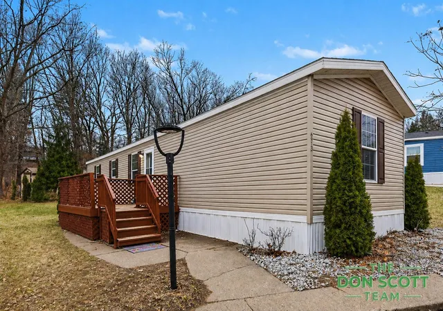 1st image of 6913 Sandwood St Ne, Rockford, MI 49341 | MLS# 65026037189