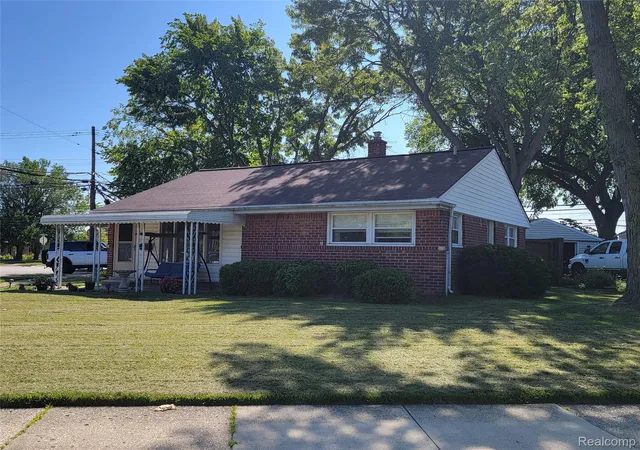 Photo 3 of Single family home for sale at 18511 Wendy, Riverview, MI 48193 | MLS# 20261055882 | Listing updated on 2026-08-29
