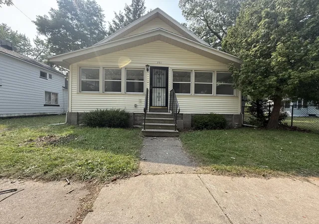 Photo 2 of Single family home for sale at 351 Erickson St, Muskegon, MI 49442 | MLS# 71026037197 | Listing updated on 2026-08-19