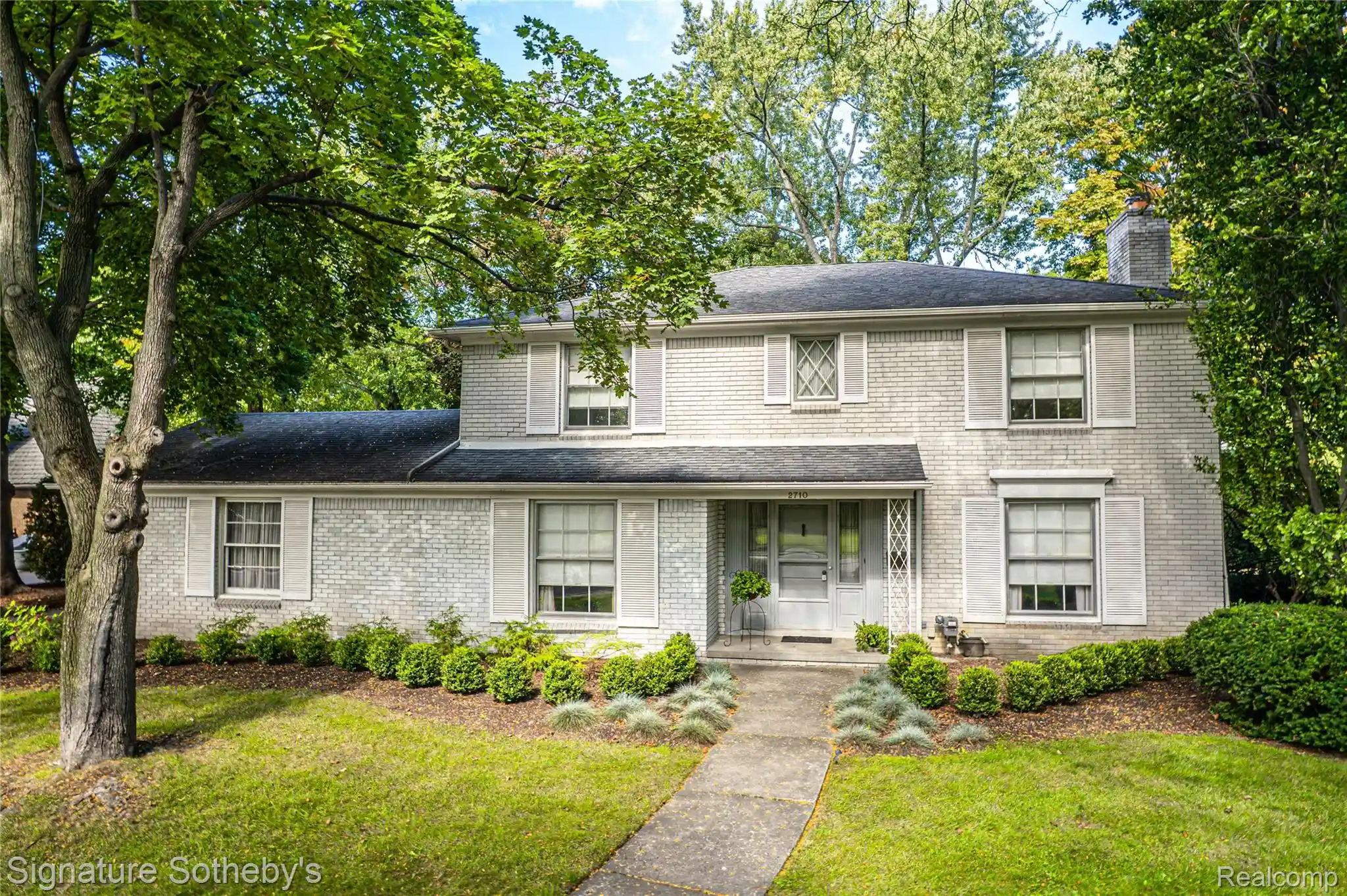 Photo 1 of Single family home for sale at 2710 Endsleigh Dr, Bloomfield Hills, MI 48301 | MLS# 20261055893 | Listing updated on 2026-10-21