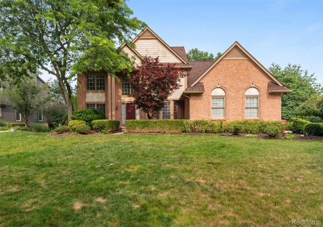 Photo 1 of Sale Pending at 2841 Treyburn Ln, West Bloomfield, MI 48324 | MLS# 20261055910 | Listing updated on 2026-09-01