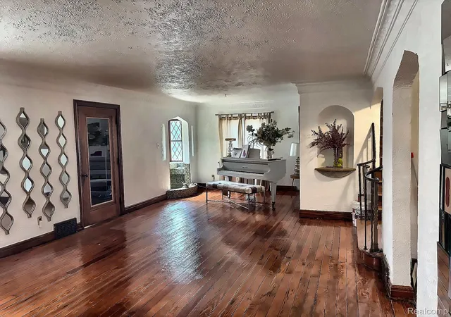Photo 3 of Single family home for sale at 8215 Bramell, Redford, MI 48239 | MLS# 20261055916 | Listing updated on 2026-10-28